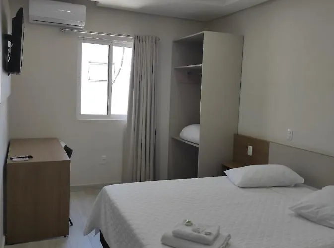 Hotel Serrano